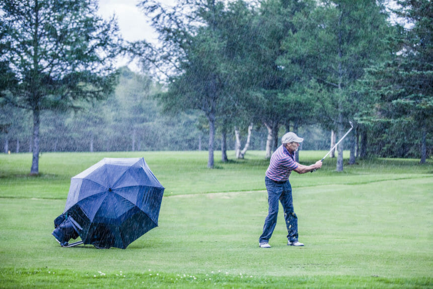 雨の日のゴルフ